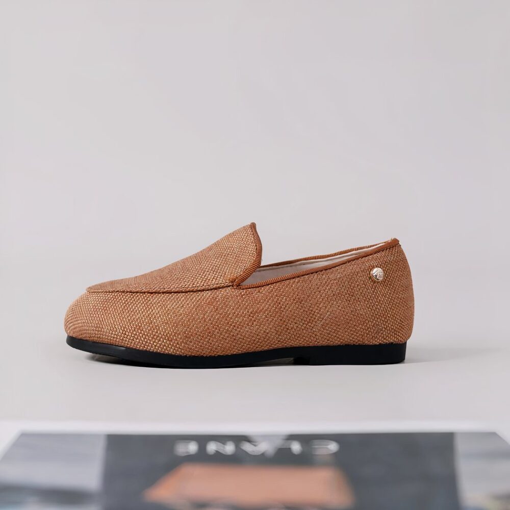 Soft, casual slip-on loafers - Image 4