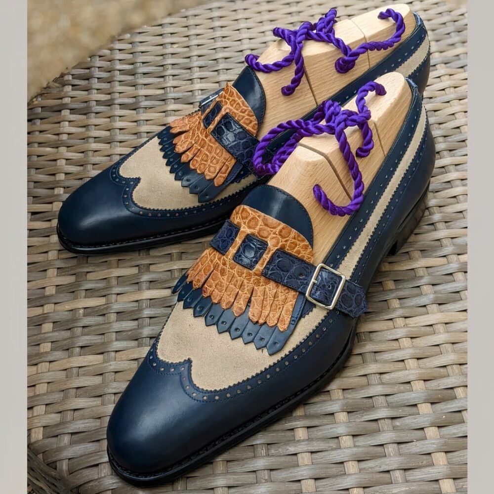 Two-tone fringed loafers with buckle - Image 7