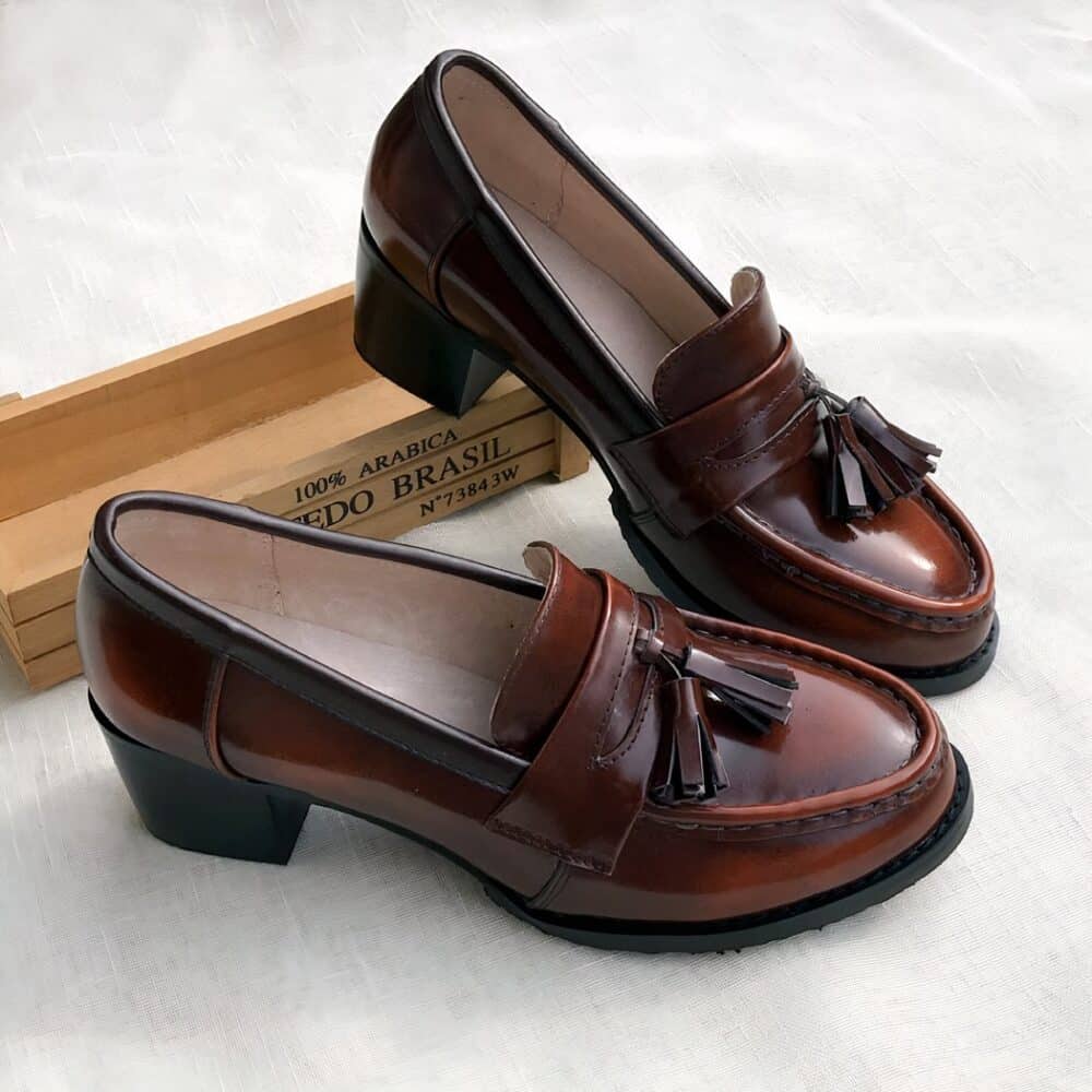Women's mid-heel synthetic leather loafers - Image 2