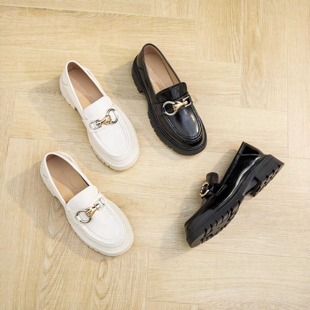 Women's synthetic leather slip-on loafers - Image 5