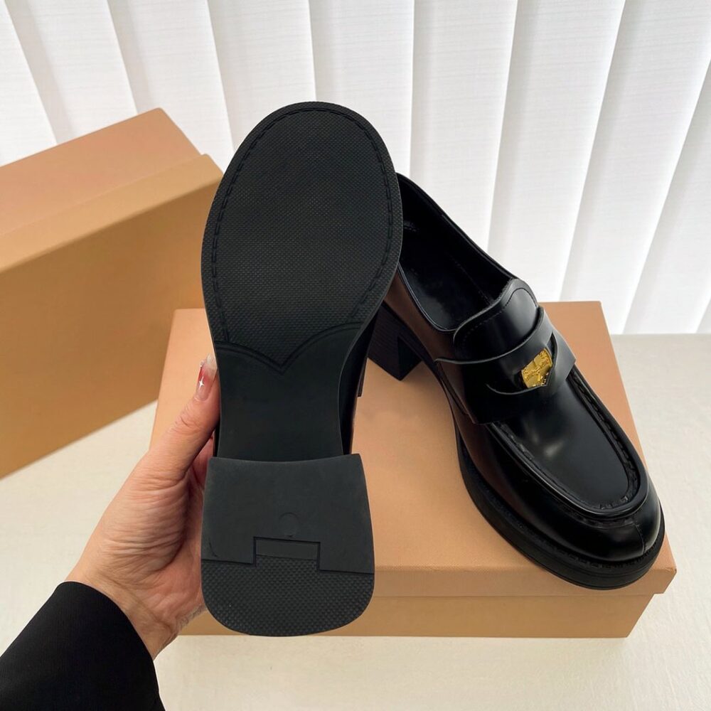 Black leather square-heeled loafers for women - Image 4
