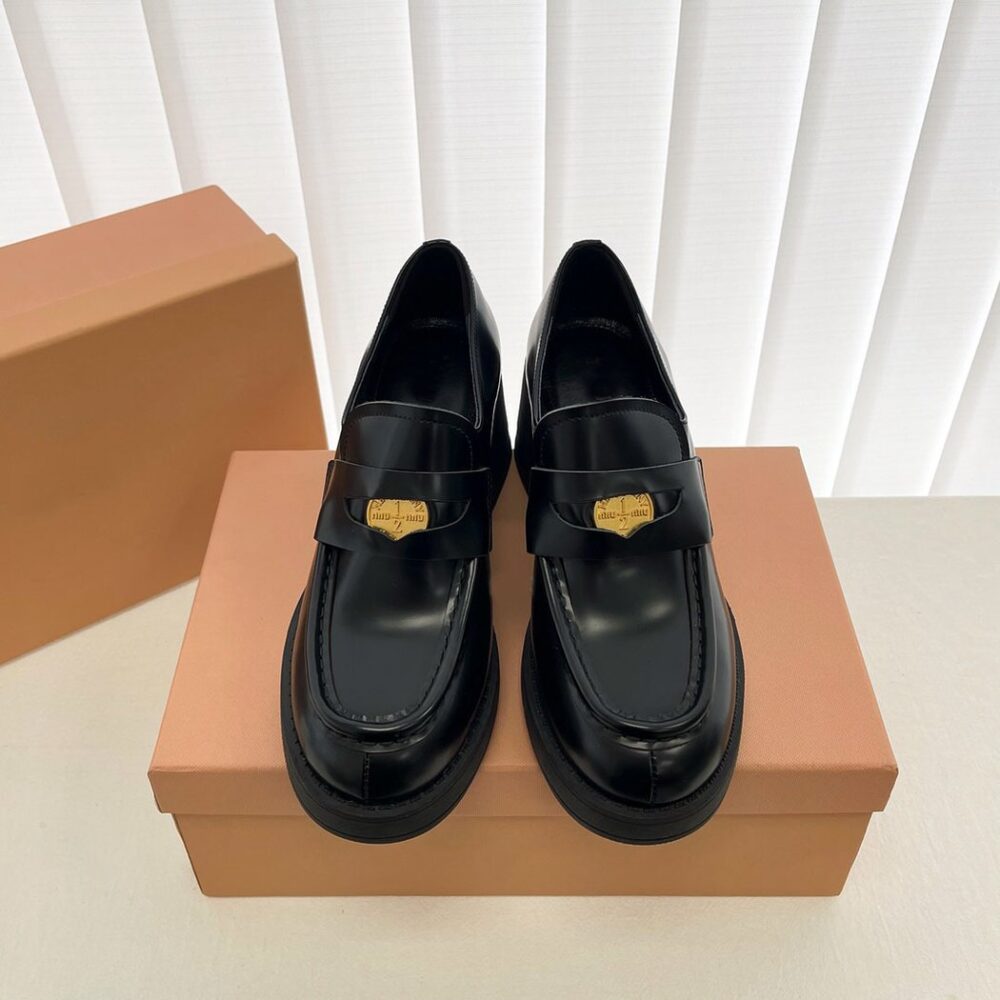 Black leather square-heeled loafers for women - Image 3