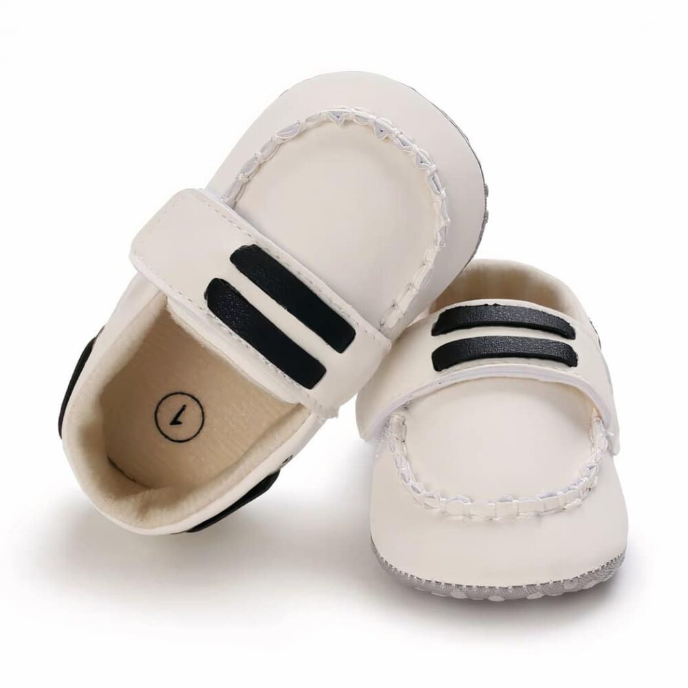 Boat moccasins with velcro closure for babies - Image 3