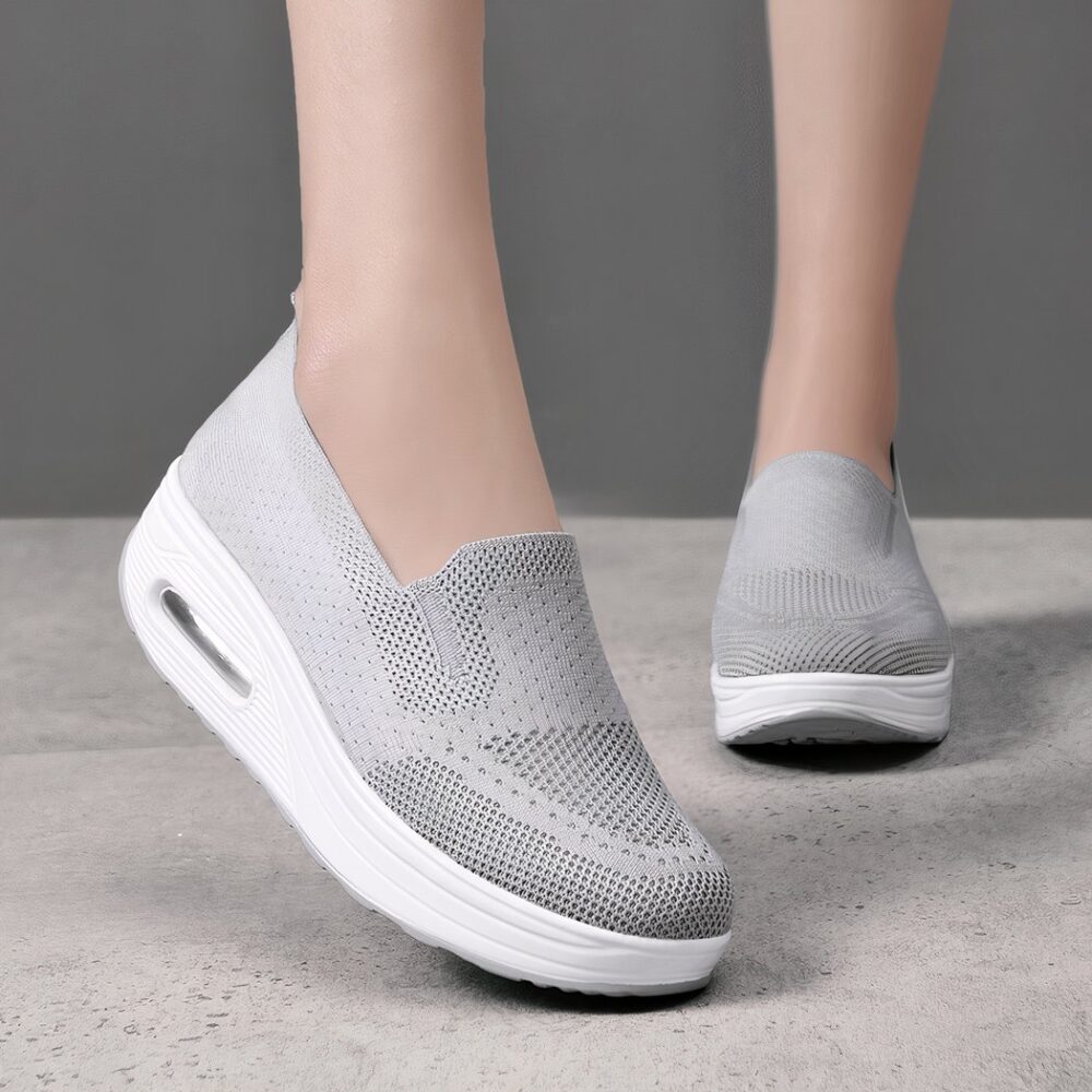 Breathable orthopedic moccasins for women - Image 3