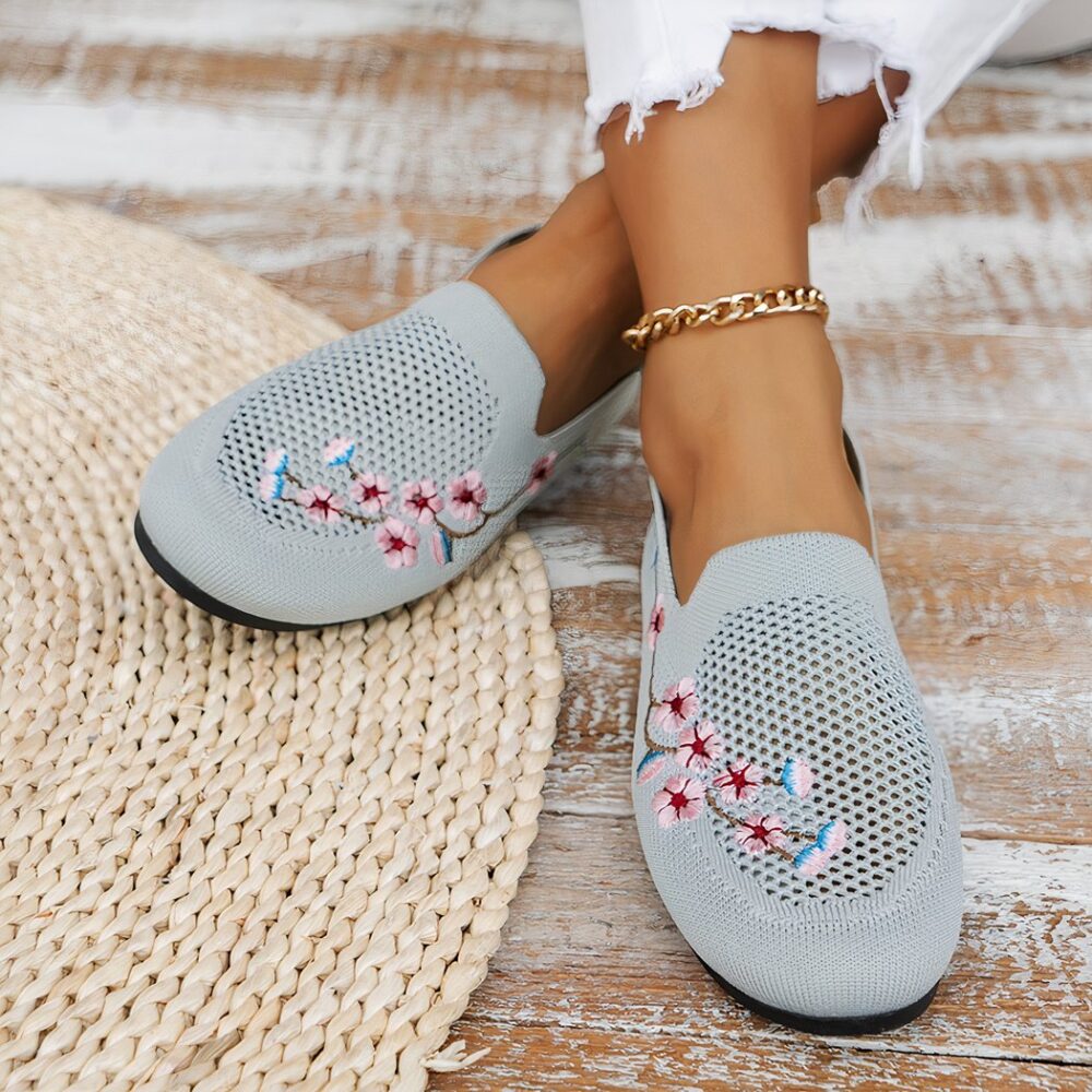 Moccasins in breathable knitted fabric with floral embroidery - Image 2