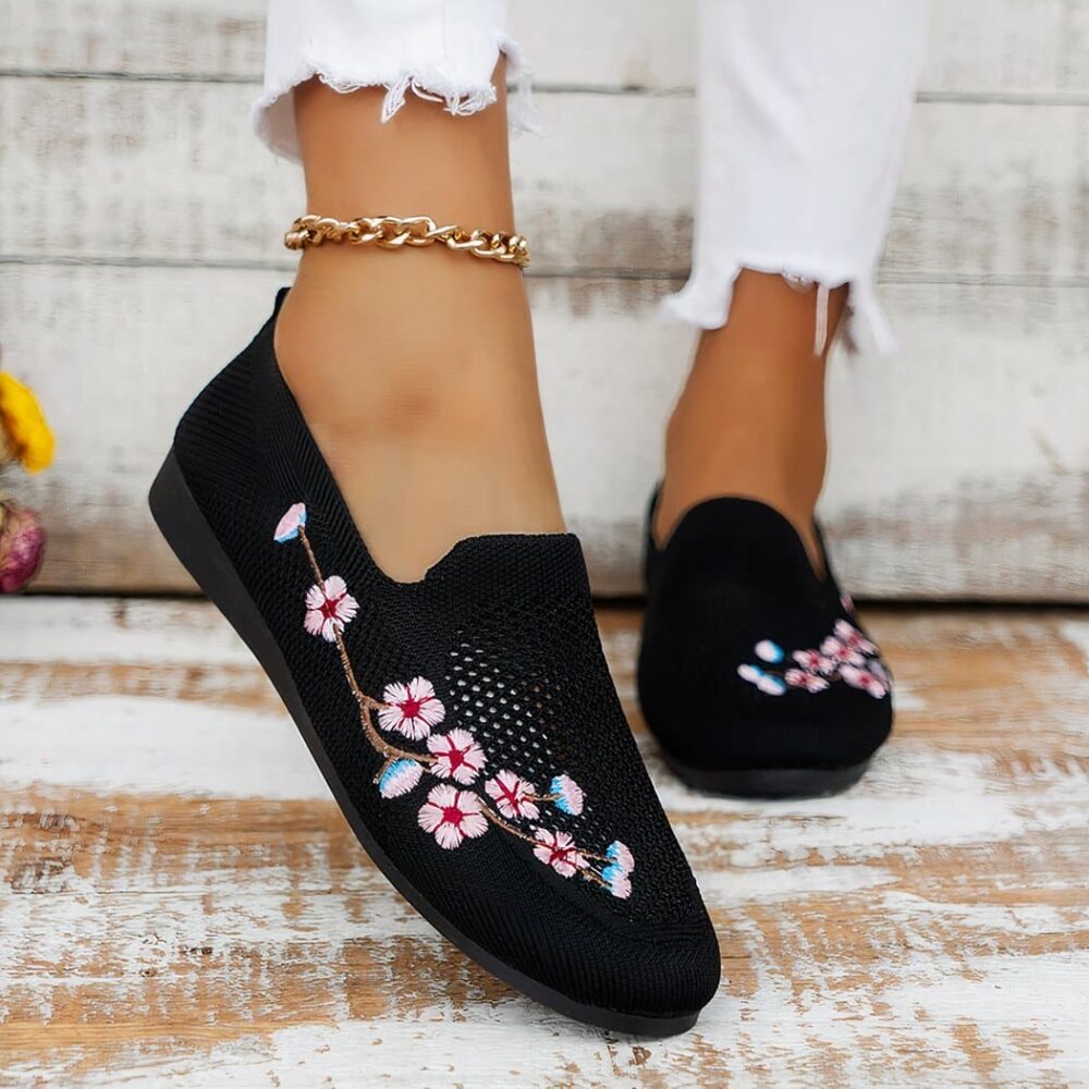 Moccasins in breathable knitted fabric with floral embroidery - Image 5