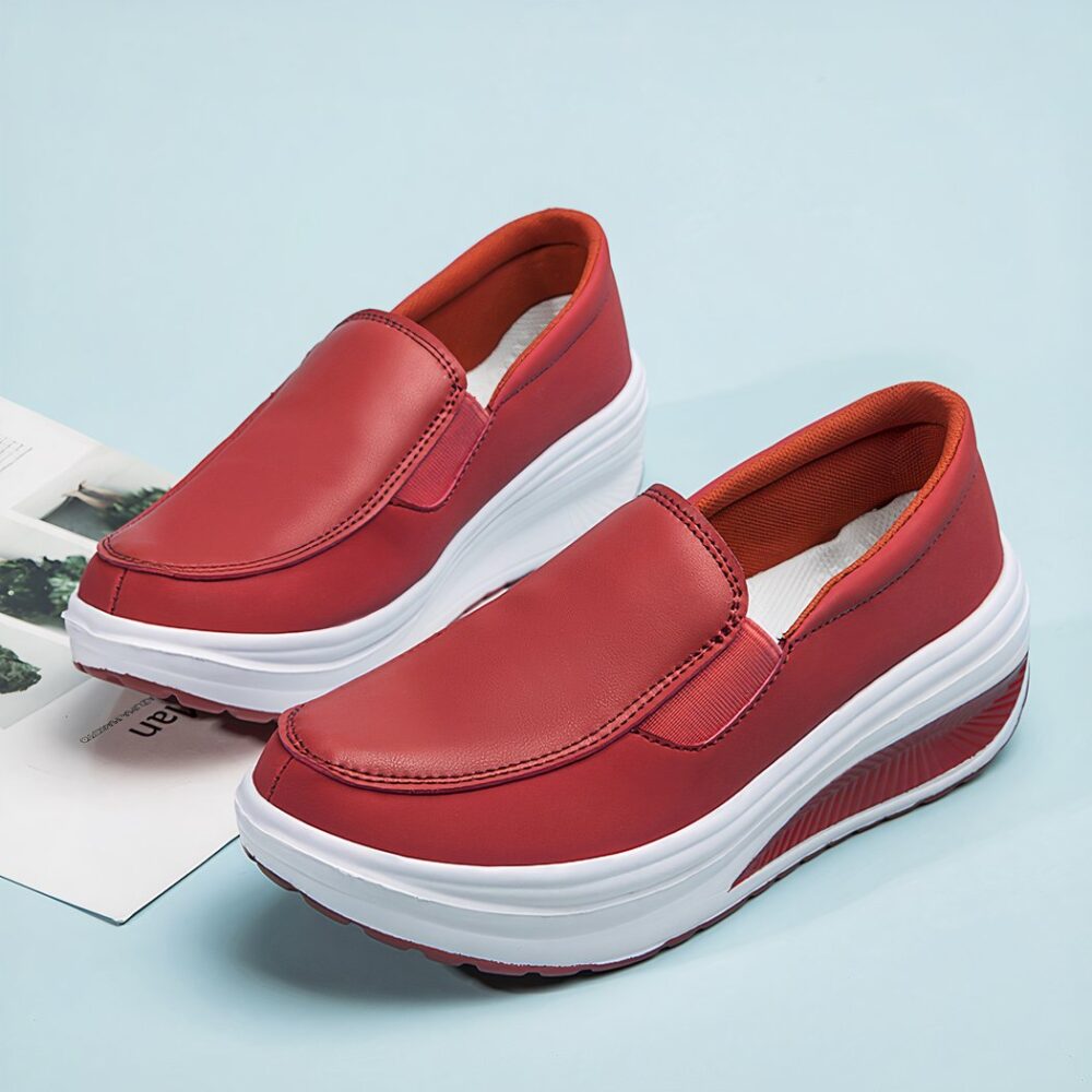 Orthopedic moccasins in imitation leather with platform - Image 10