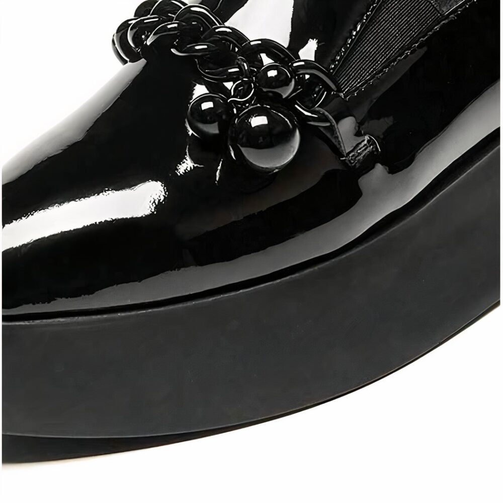 Patent platform loafers with decorative metal chain - Image 5