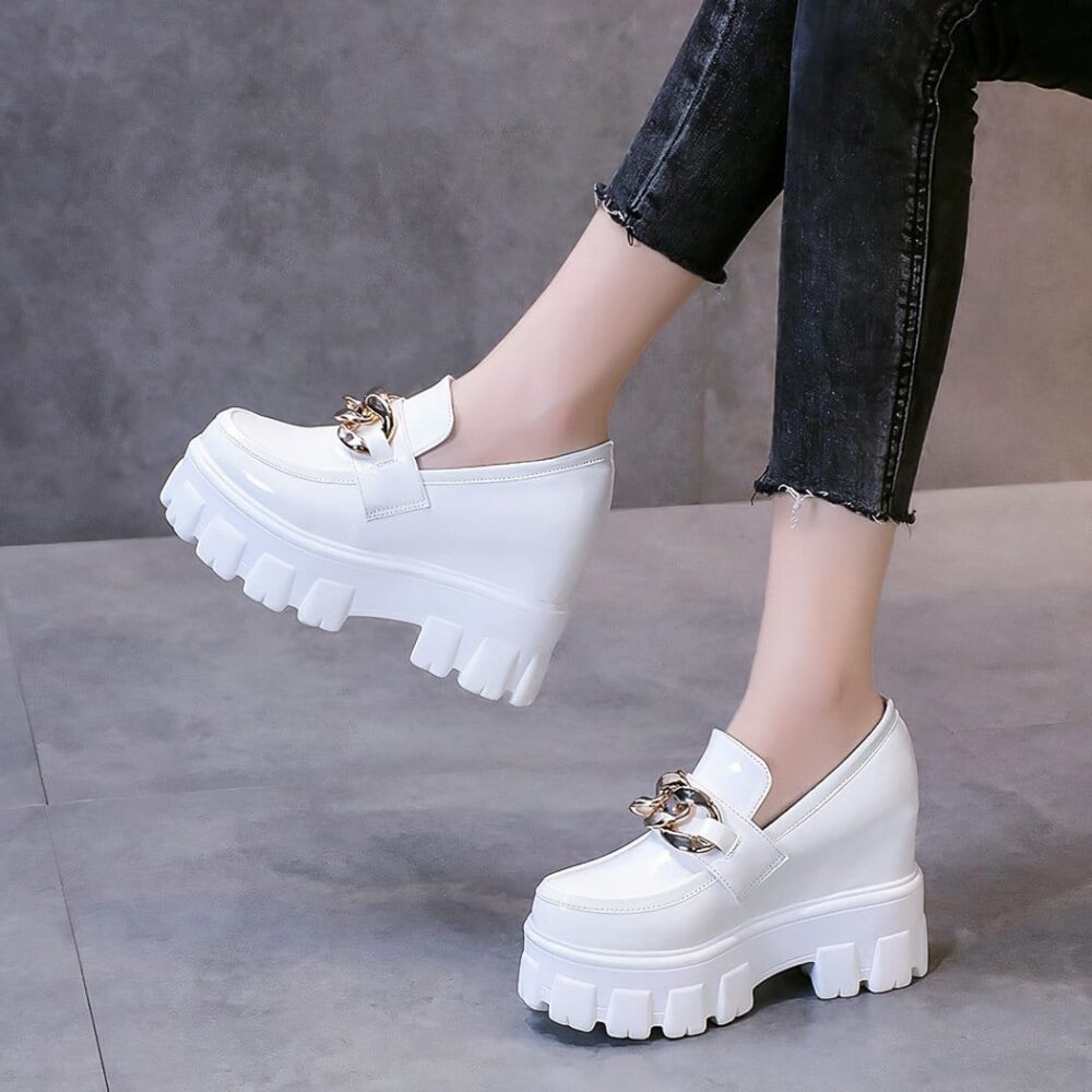 Patent synthetic leather platform loafers with gold chain for women - Image 3