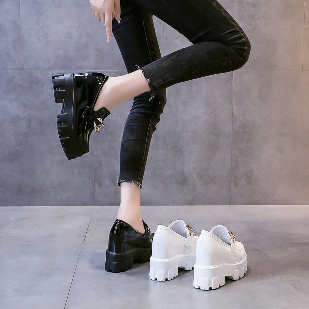 Patent synthetic leather platform loafers with gold chain for women - Image 6
