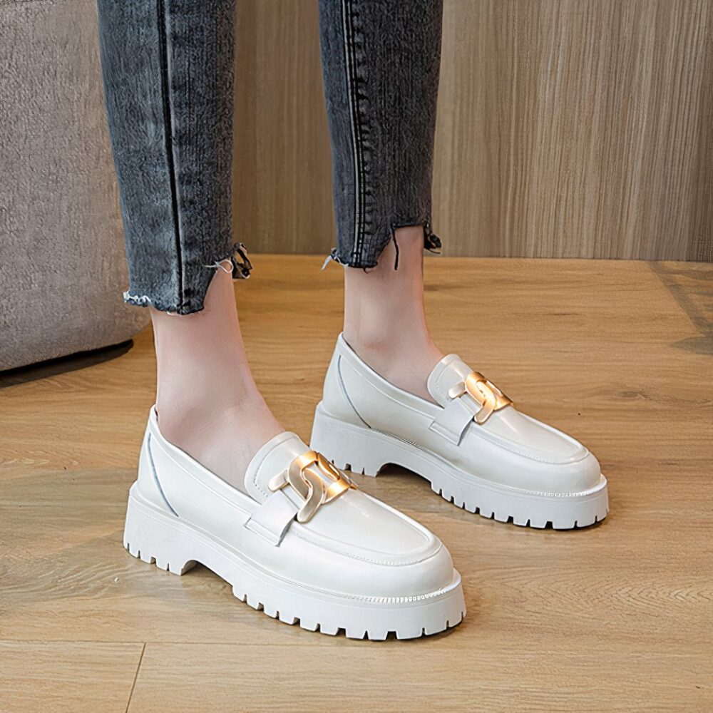 Sophisticated platform loafers for women - Image 3