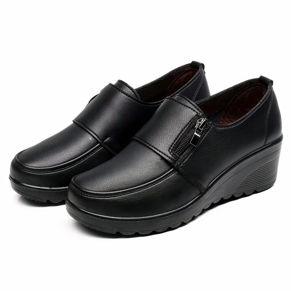 Waterproof orthopedic moccasins for women - Image 3