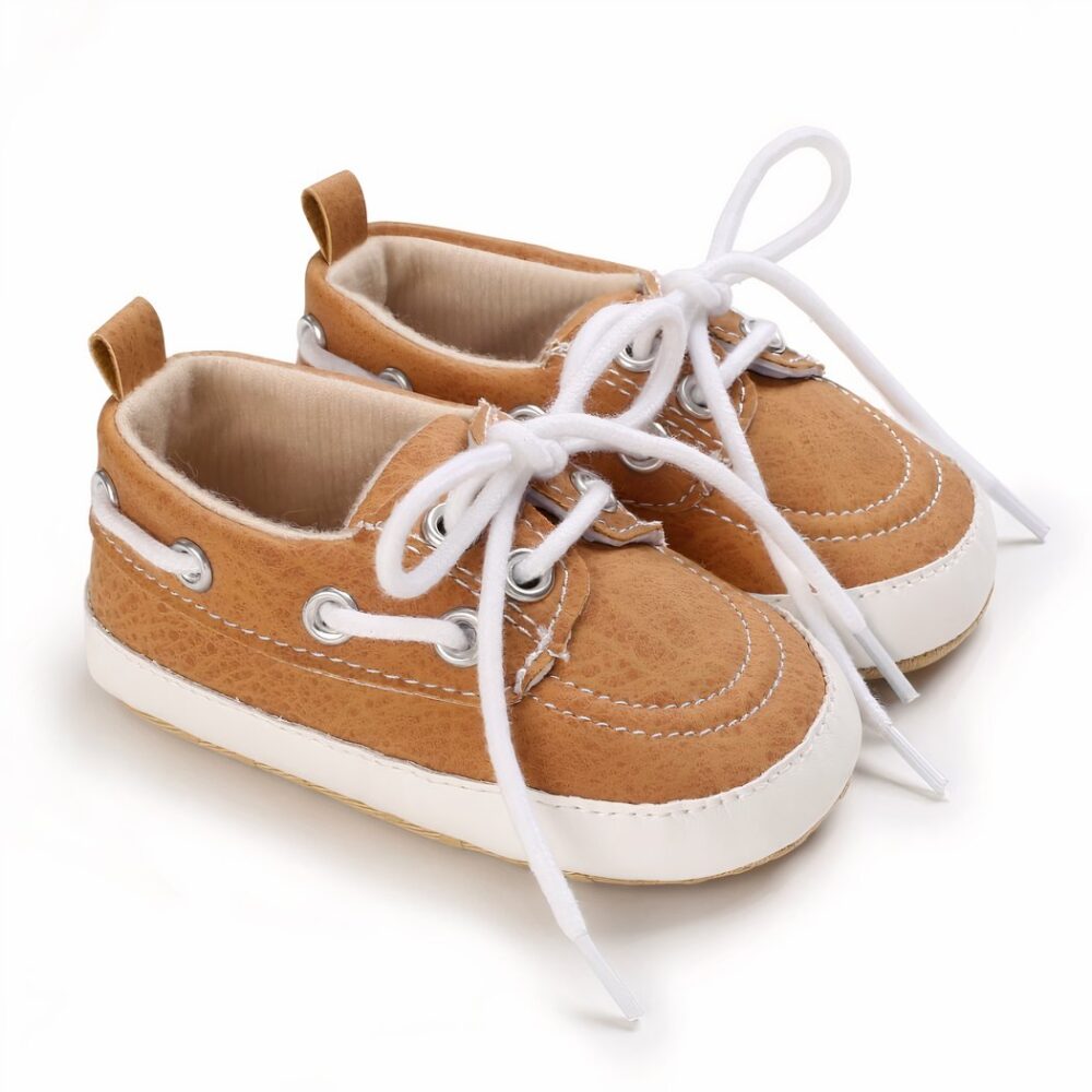 Boat-style lace-up moccasins for baby boys - Image 11