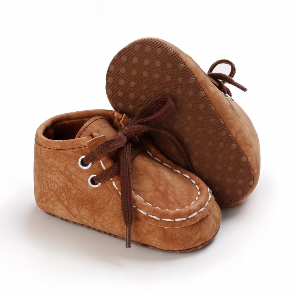 Crackle-effect lace-up moccasins for baby boys - Image 10