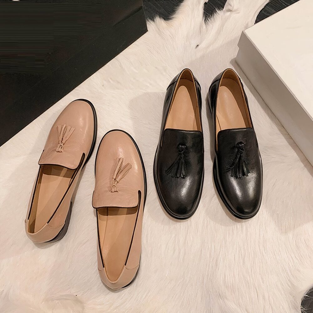 Genuine leather tassel loafers with round toe for women - Image 3