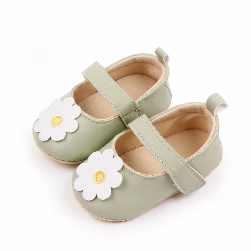 Soft moccasins with flower pattern for baby girls - Image 2