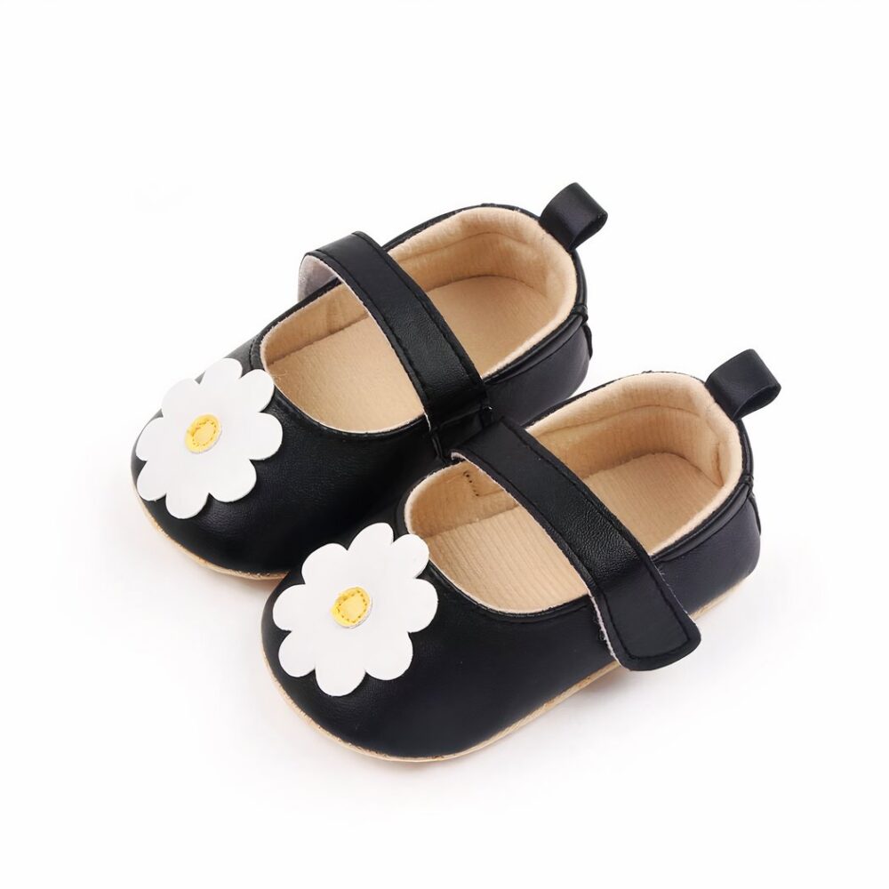 Soft moccasins with flower pattern for baby girls - Image 3