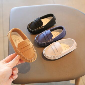 Suede moccasins for boys with a chair bottom in all moccasin colors