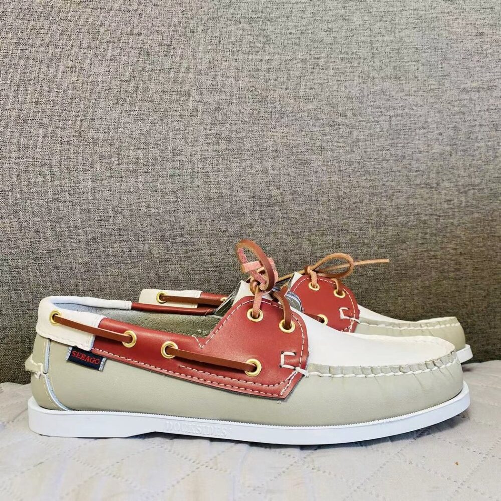 Trendy three-tone boat moccasins for men - Image 4