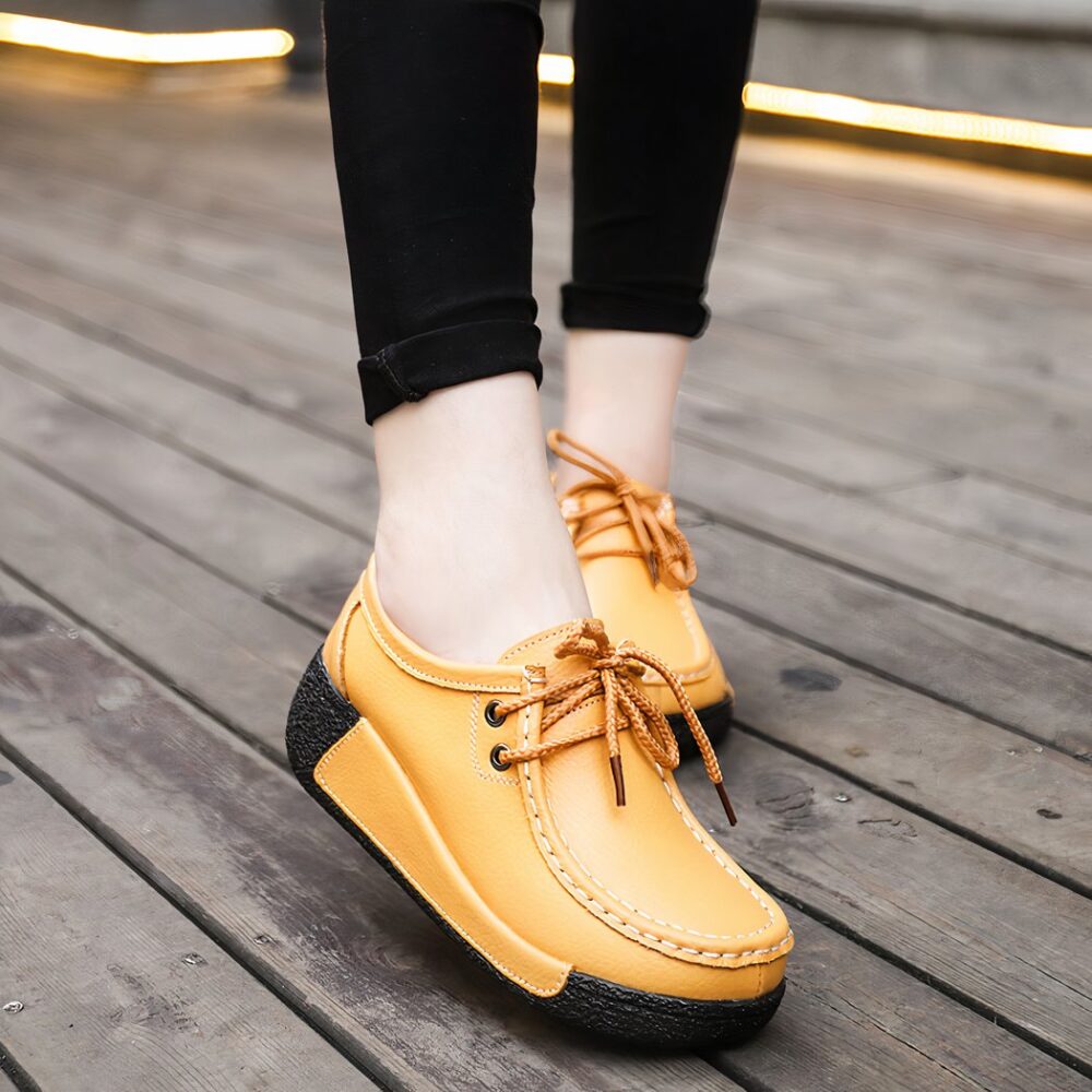 Women's boat-style lace-up wedge loafers - Image 2