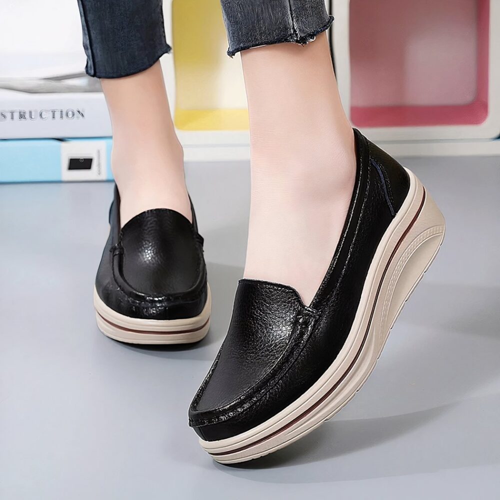 Women's platform loafers in synthetic leather - Image 3