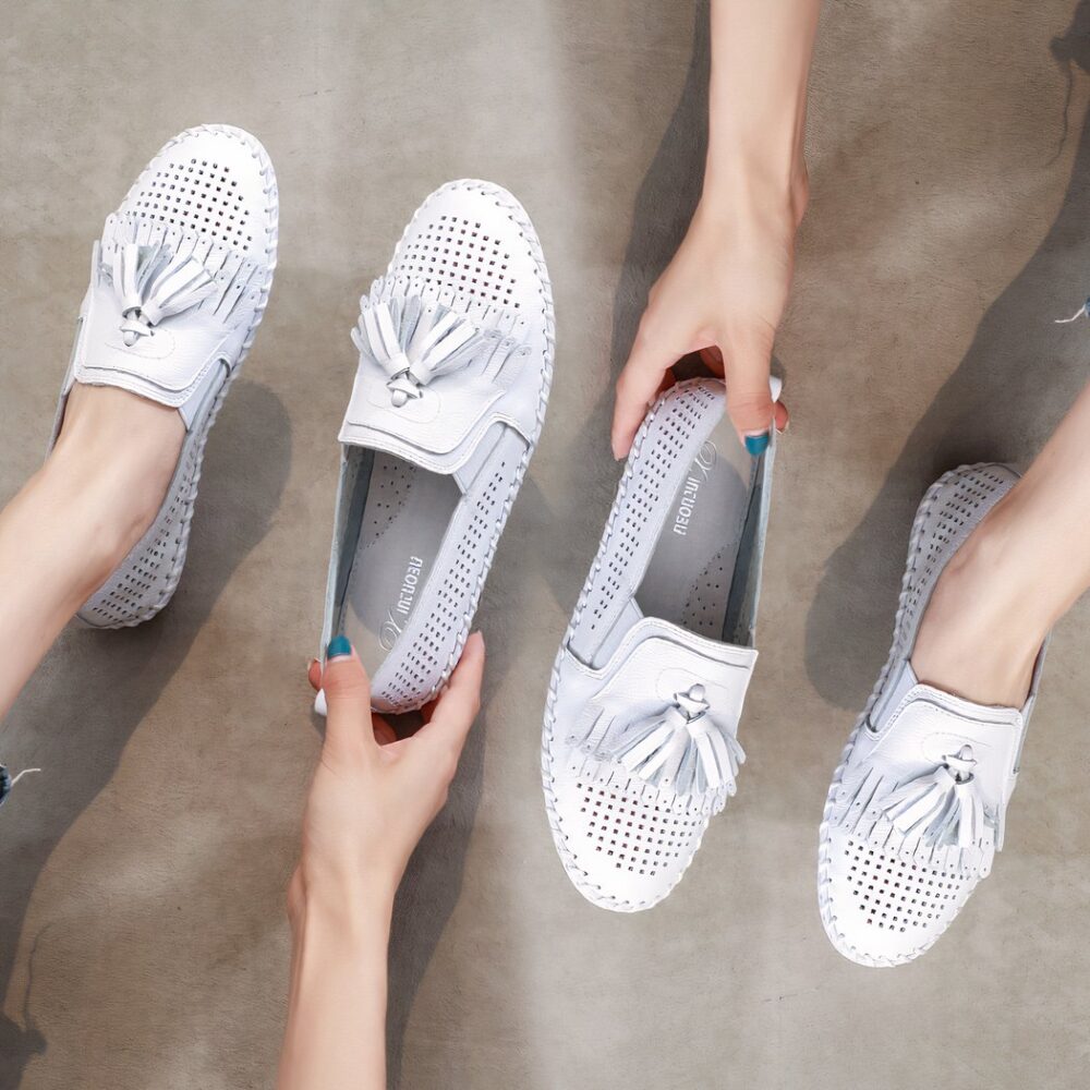 Women's soft openwork loafers with tassels - Image 5