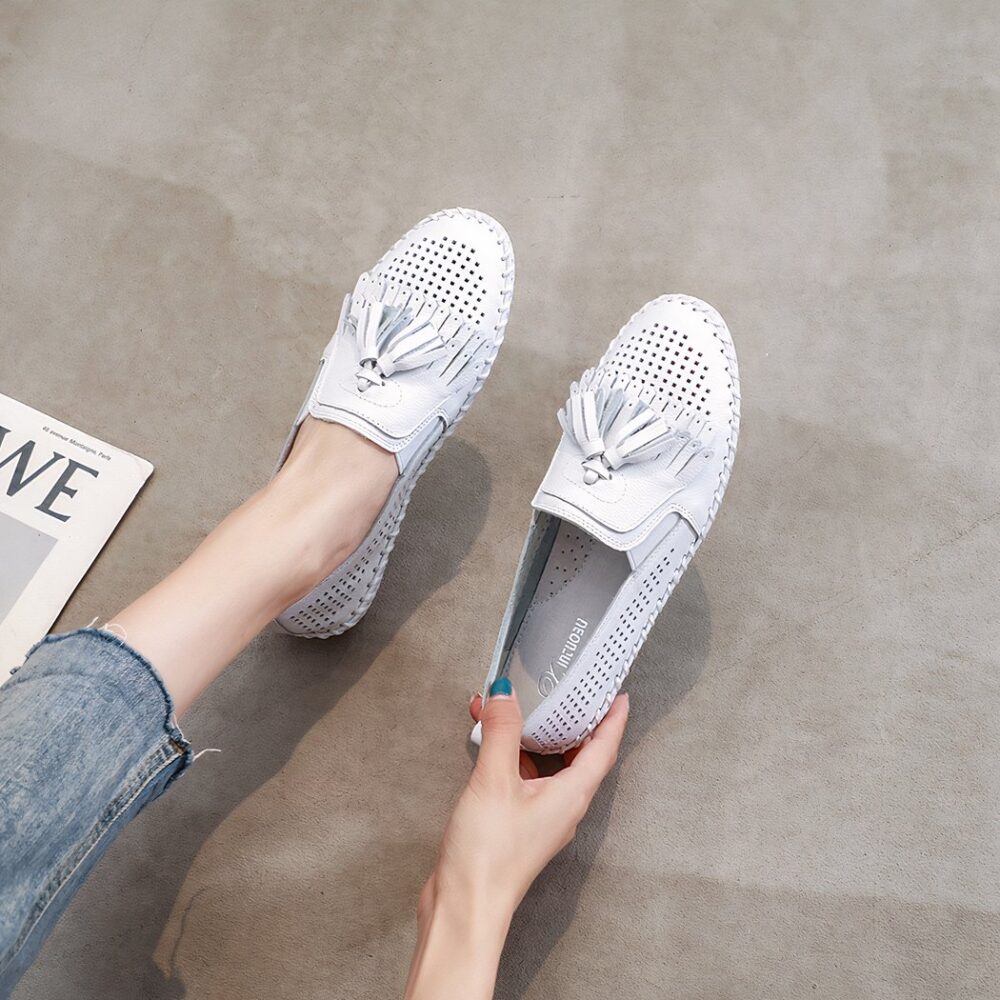 Women's soft openwork loafers with tassels - Image 3