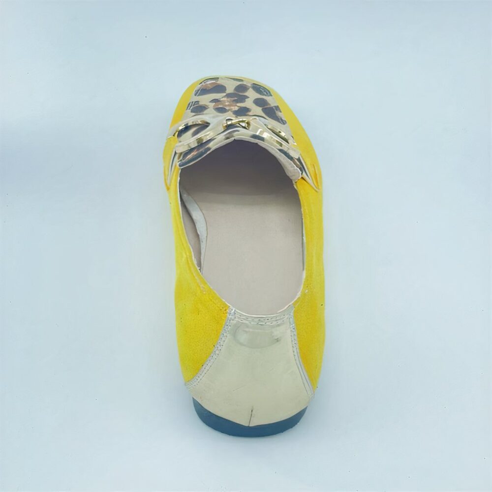 Yellow flat moccasins with leopard print and gold buckle for women - Image 5