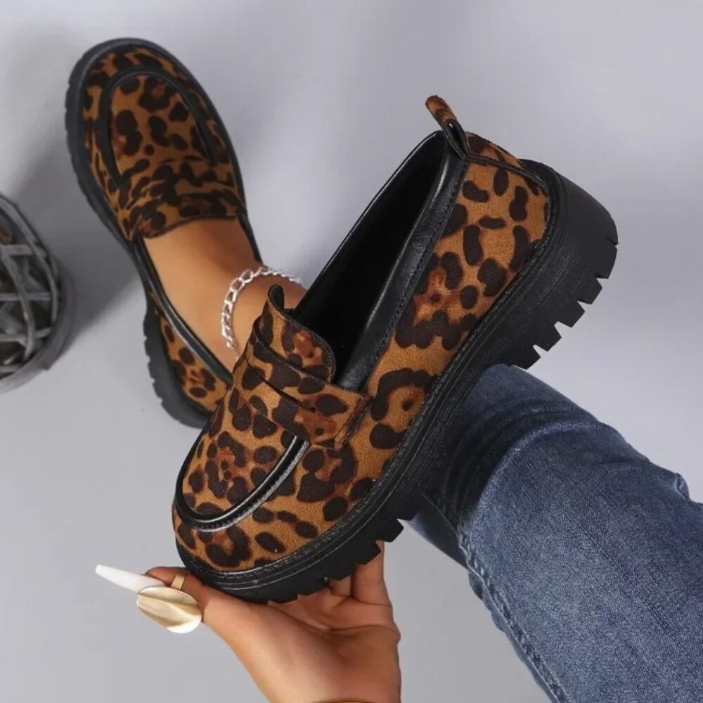 Leopard loafers with thick soles for women - Image 4