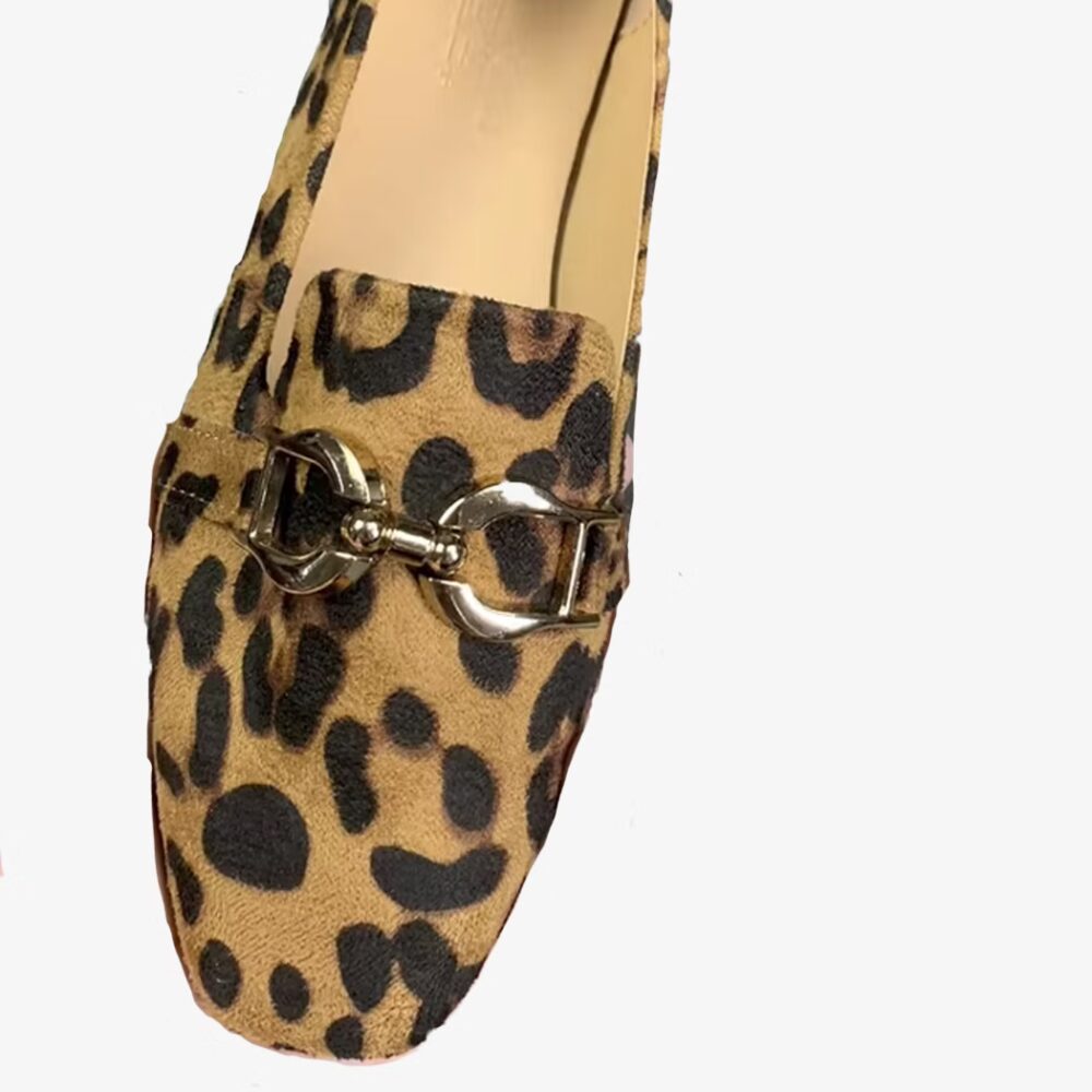 Leopard print loafers with chain for women featuring a metallic detail