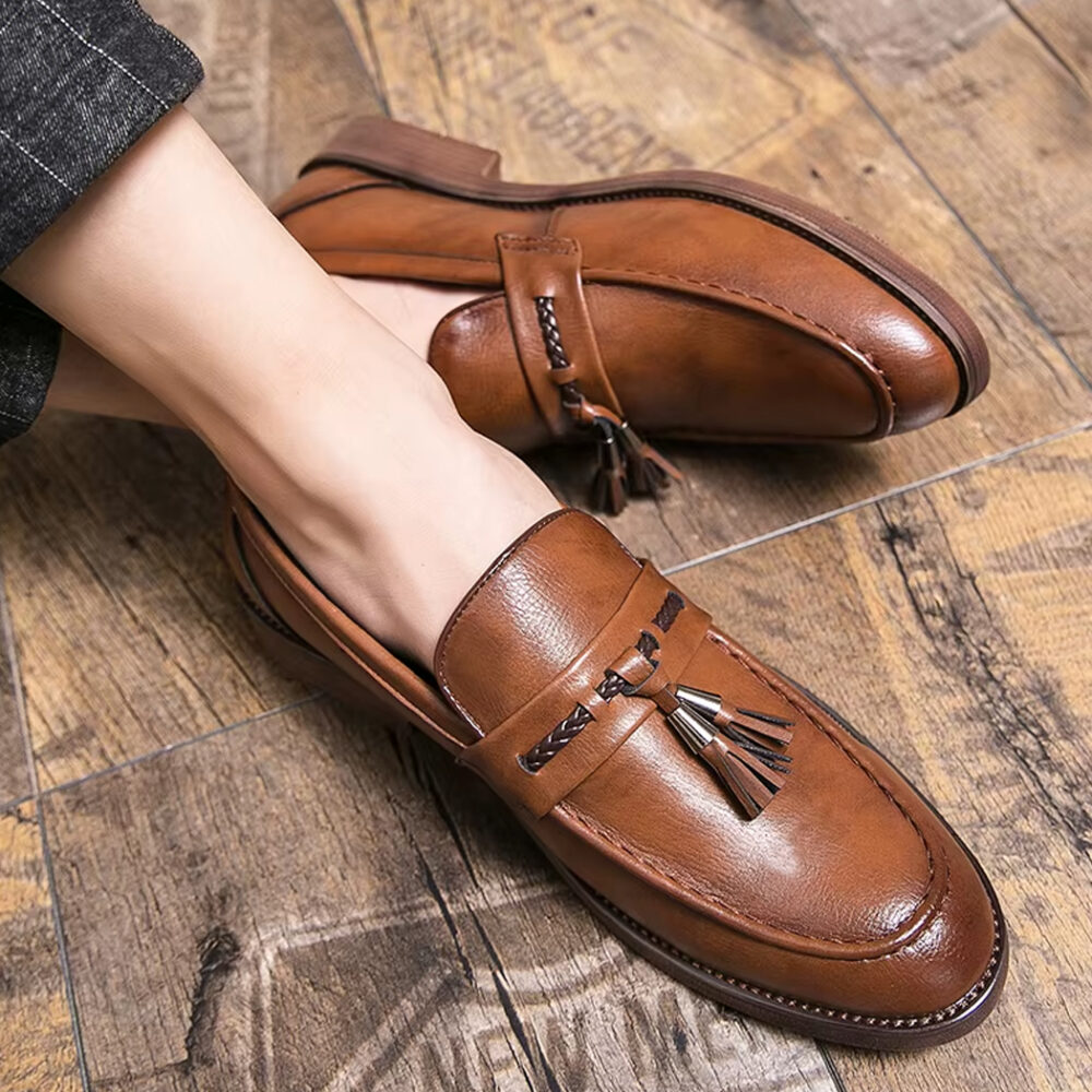 Elegant leather tassel loafers for men - Image 8