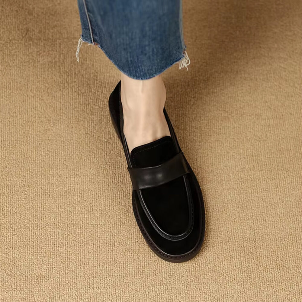 Elegant suede loafers for women - Image 3