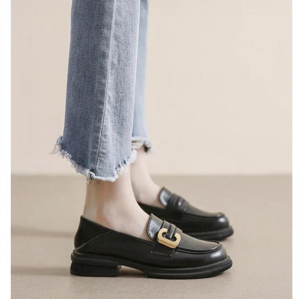 Soft elegant genuine leather loafers for women - Image 9